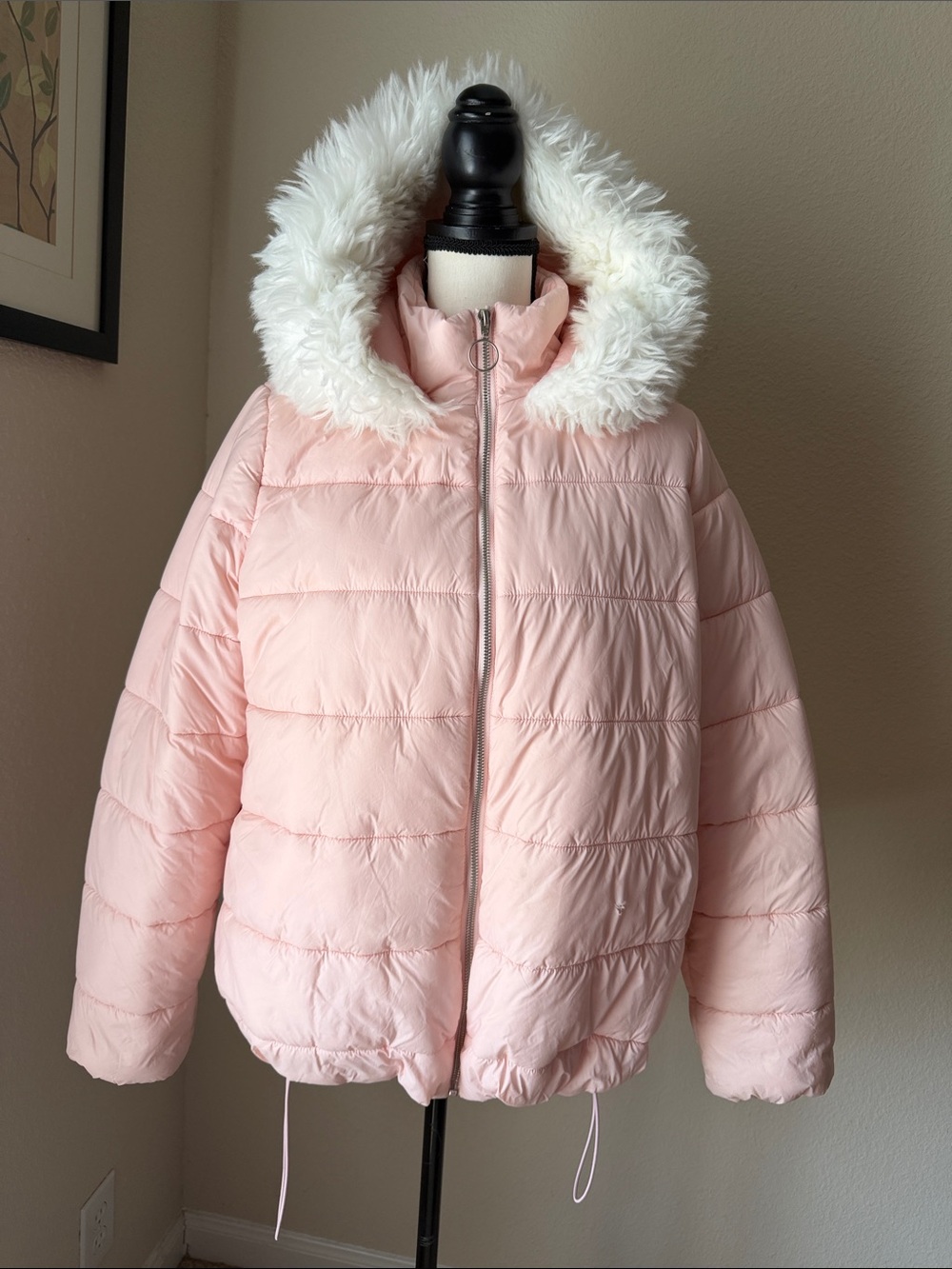 Show me Your MuMu Puffer Coat. Pale pink faux fur hood . Medium